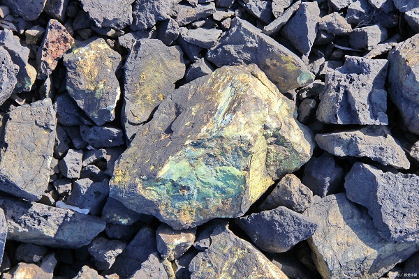 深圳礦石檢測(cè)去哪做？礦石成分分析一次需要多少錢？